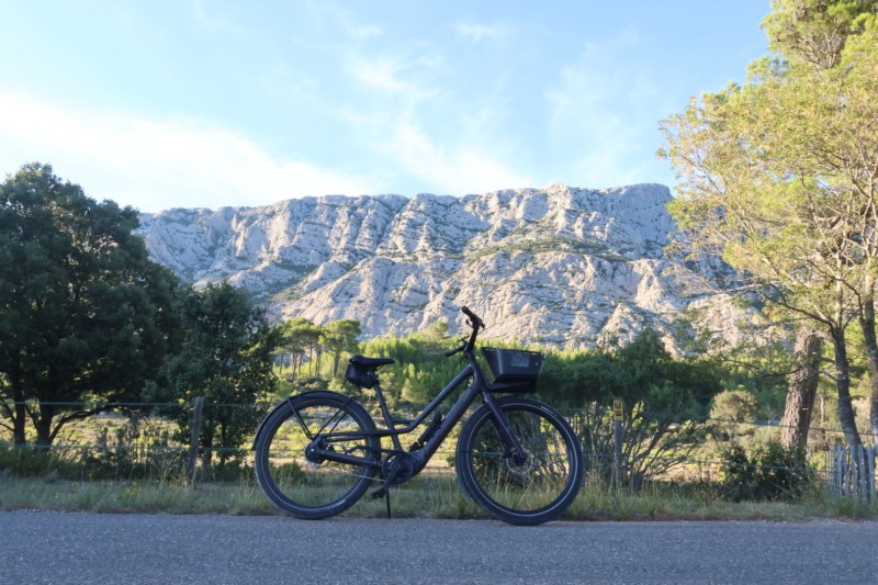 Location de vélo électrique tout terrain pour excursions en nature entre Aix-en-Provence, Sainte-Victoire et le pays d'Aubagne