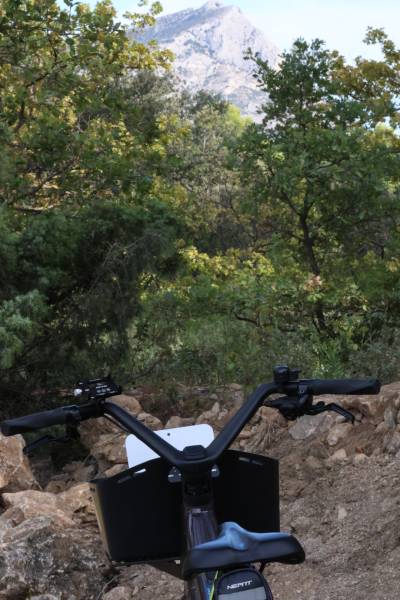 Aller découvrir  le Barrage de Bimont en vélo électrique