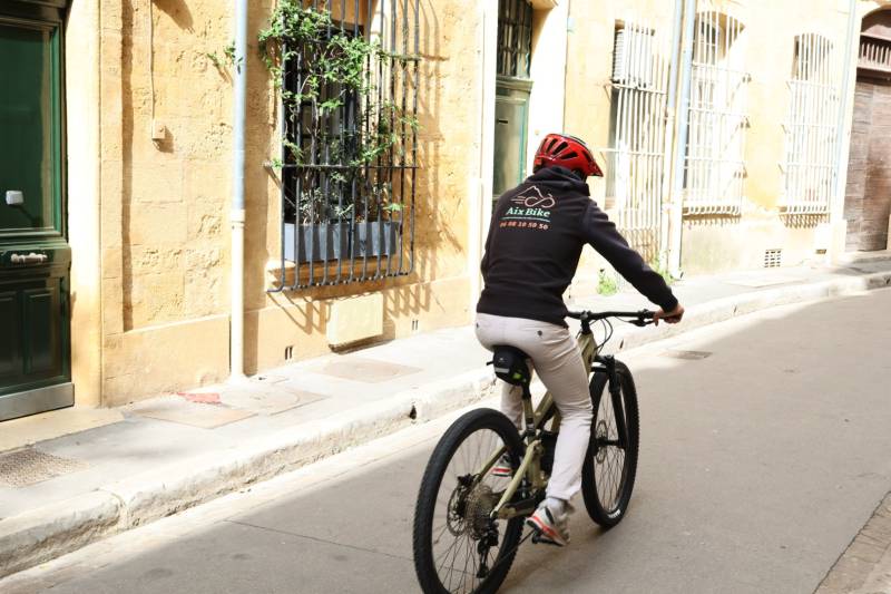 Pourquoi la location de vélos et trottinette va se developper chez AixBike