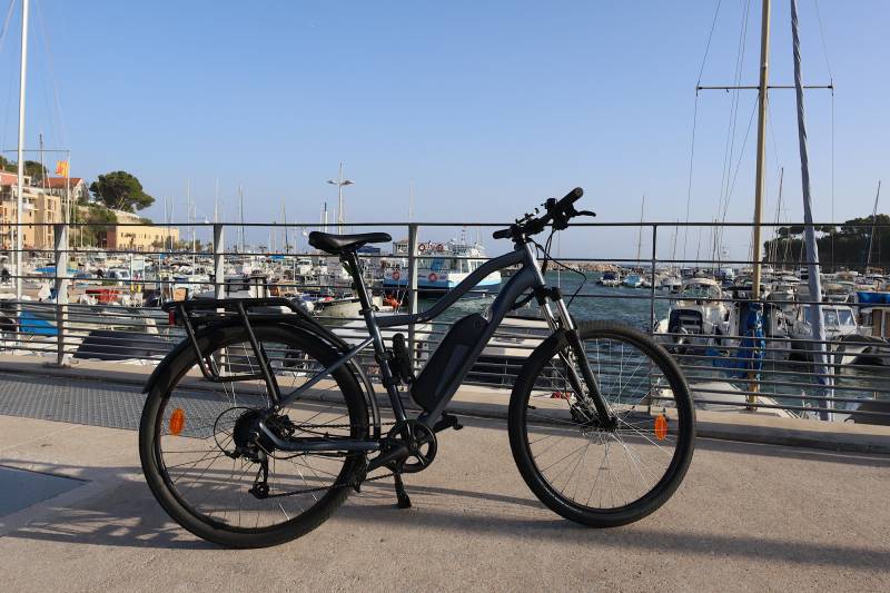 Le très beau port de Carry 